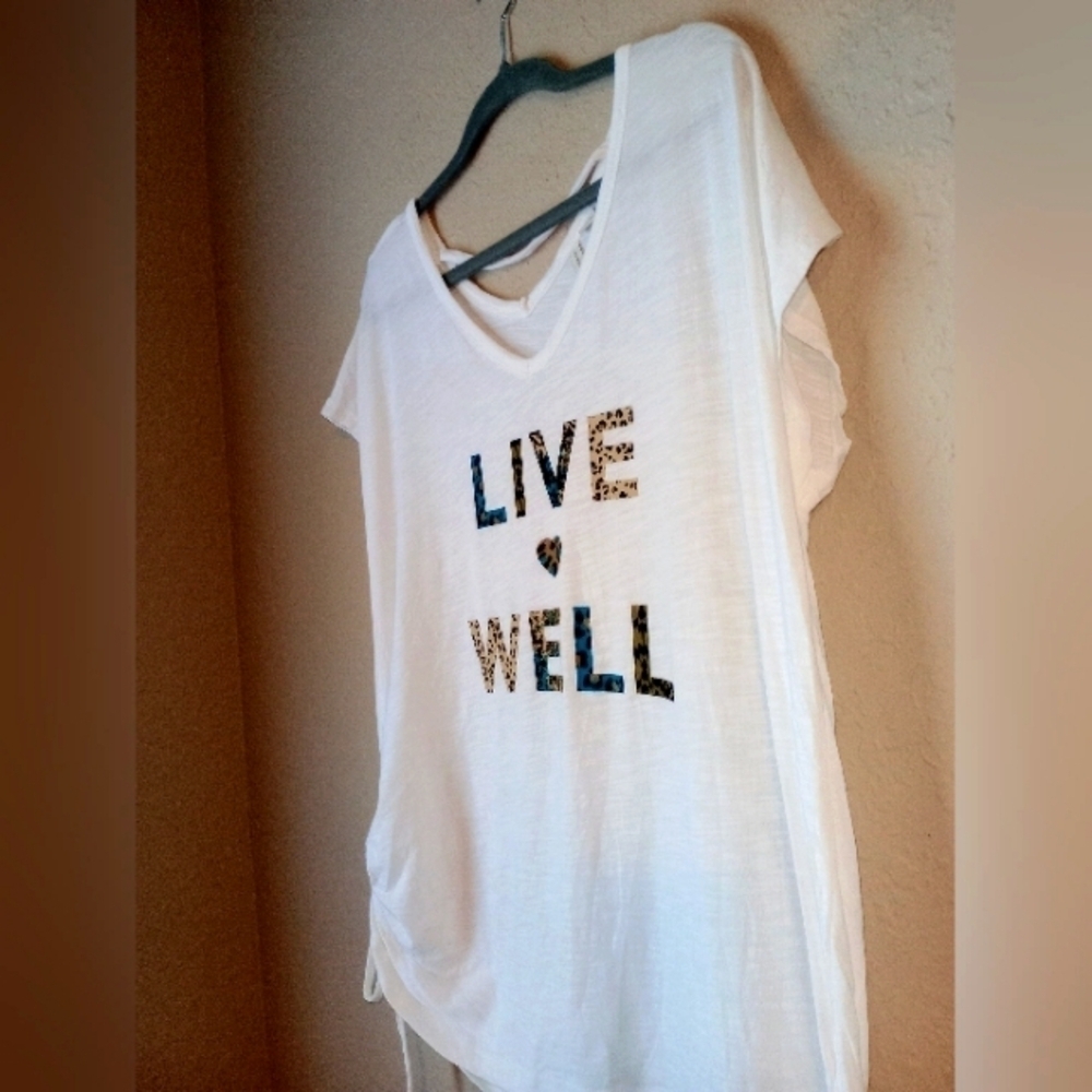 Live❤️Well Action Women's V-Neck Short Sleeve Tee Graphic T-Shirt size XL - Picture 3 of 8